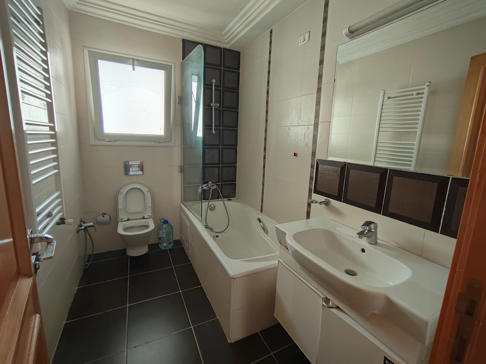 Cite El Khadra&nbsp;Zone urbaine nord&nbsp;Location&nbsp;Appart. 4 pi�ces&nbsp;Cun loc app s3