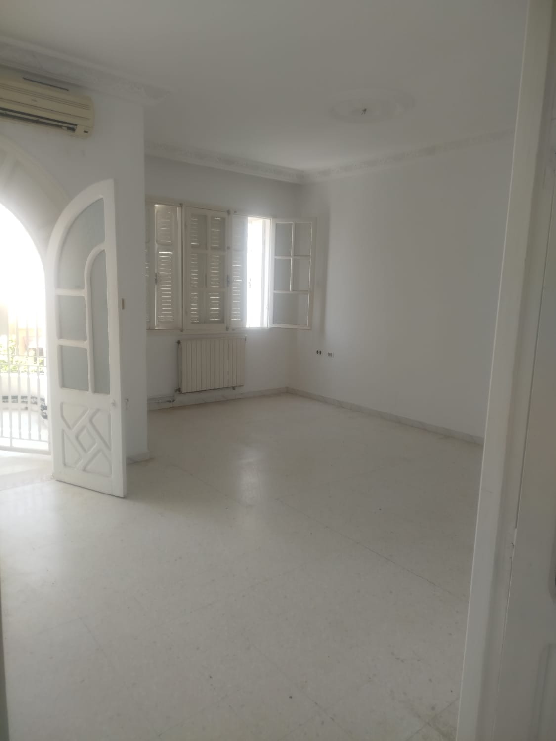 Mnihla&nbsp;Cite Ennasr&nbsp;Location&nbsp;Appart. 4 pi�ces&nbsp;Un spacieux �tage de villa s33 � ennasr