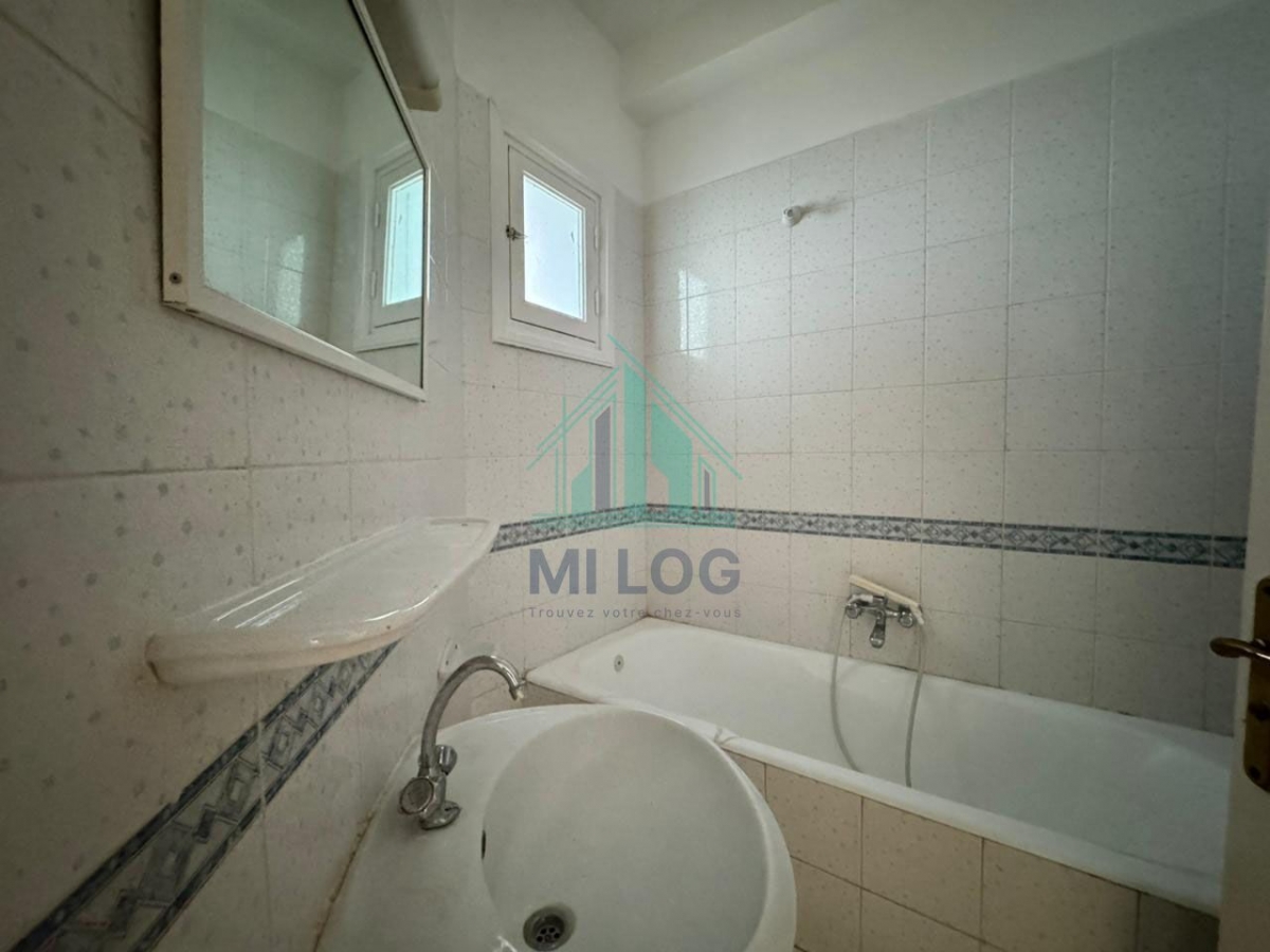 Ariana Ville&nbsp;Cite Ennasr 2&nbsp;Vente&nbsp;Appart. 4 pi�ces&nbsp;Opportunit� s4 avec garage � ennacer 2