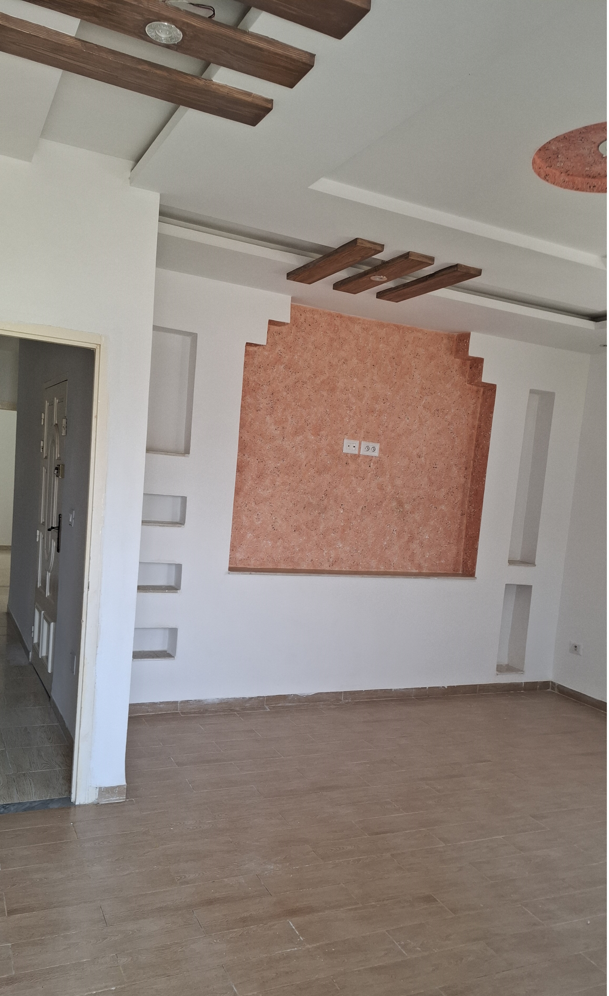 El Mourouj&nbsp;El Mourouj&nbsp;Location&nbsp;Appart. 3 pi�ces&nbsp;Spacieux �tage de villa � mourouj6 longue dur�e