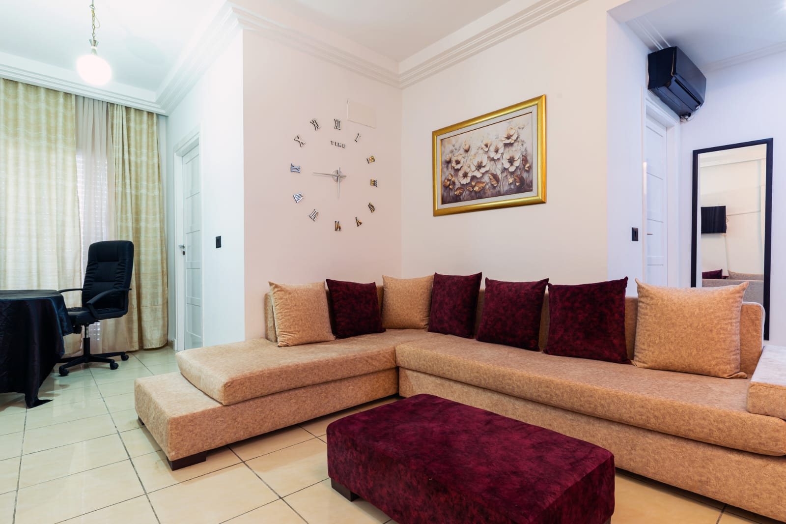 La Marsa&nbsp;El Aouina&nbsp;Location&nbsp;Appart. 2 pi�ces&nbsp;S plud 1 spacieux