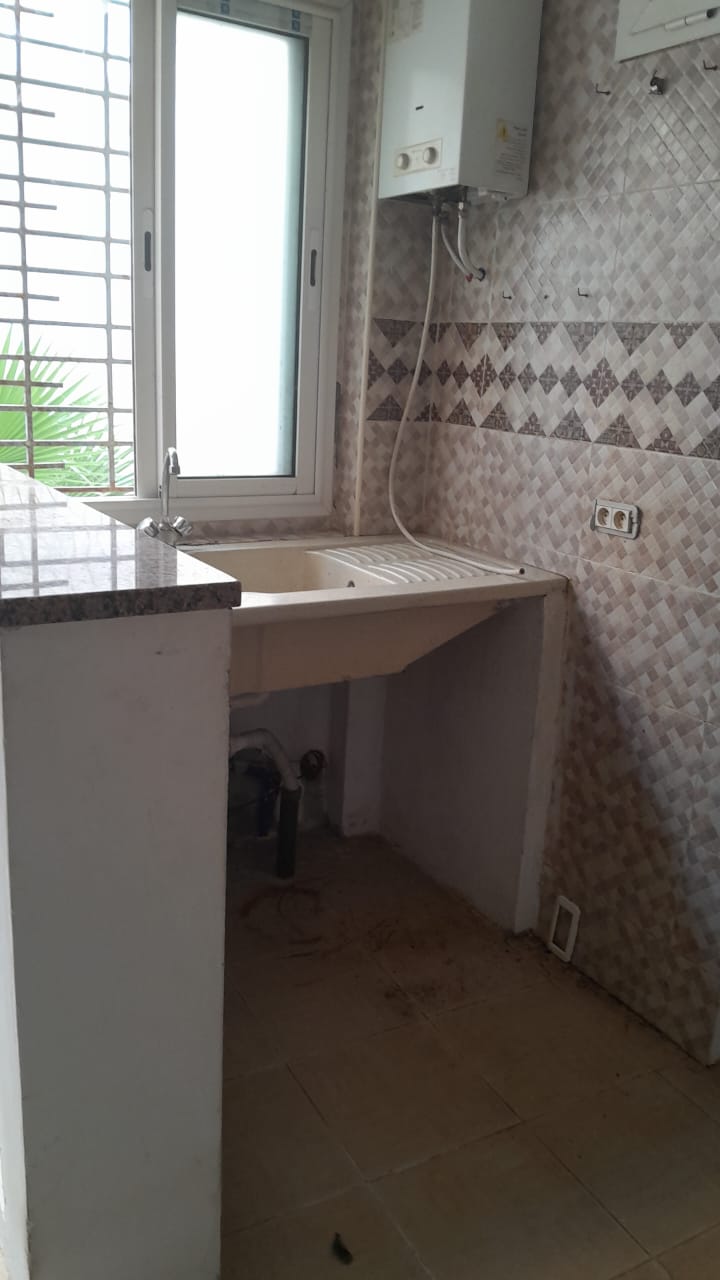 El Mourouj&nbsp;El Mourouj&nbsp;Location&nbsp;Appart. 1 pi�ce&nbsp;Studio s1 mourou 6 pour filles uniquement