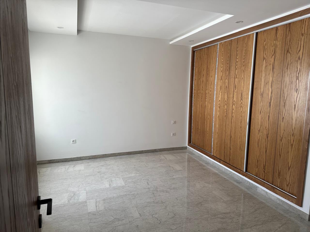 La Soukra&nbsp;Chotrana 1&nbsp;Vente&nbsp;Appart. 5 pi�ces+&nbsp;Appartement s3 la soukra chotrana 1