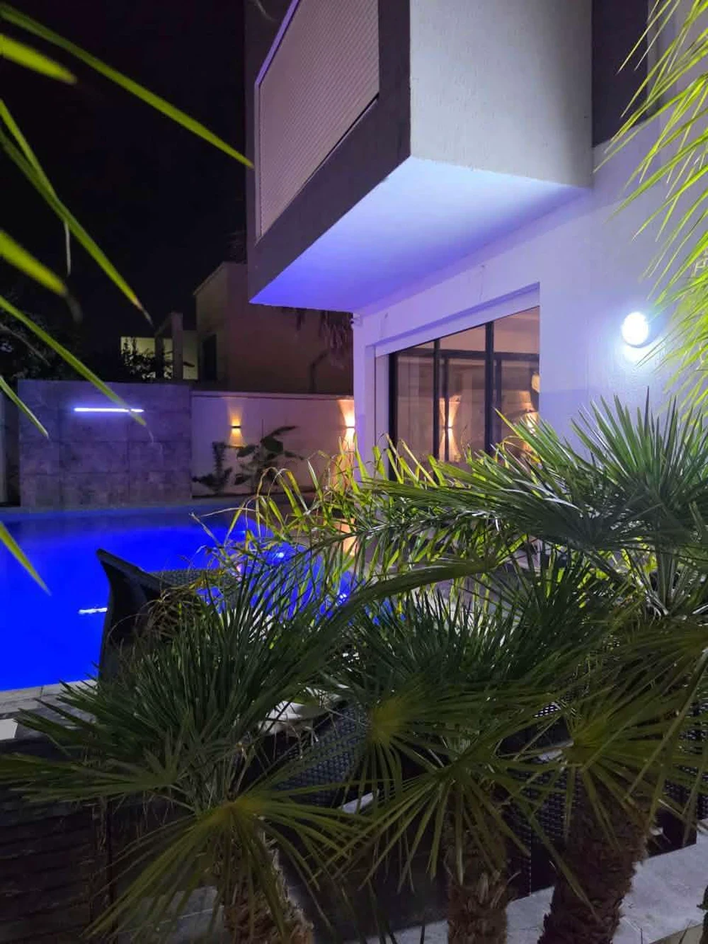 Ariana Ville&nbsp;El Menzah 8&nbsp;Vente&nbsp;Maisons&nbsp;Bel villa tres haut standing a el menzah 8
