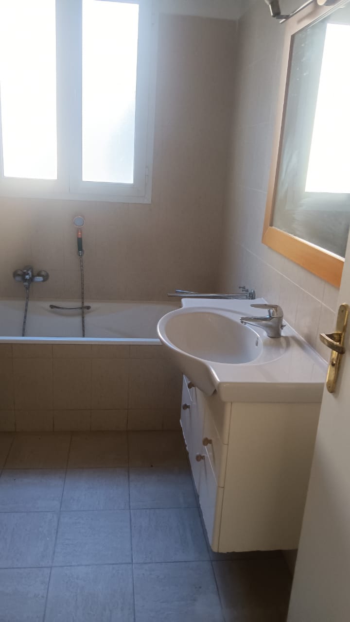 El Menzah&nbsp;Tunis Belvedere&nbsp;Location&nbsp;Appart. 4 pi�ces&nbsp;Appartement s plus 3 � jeanne d'arc