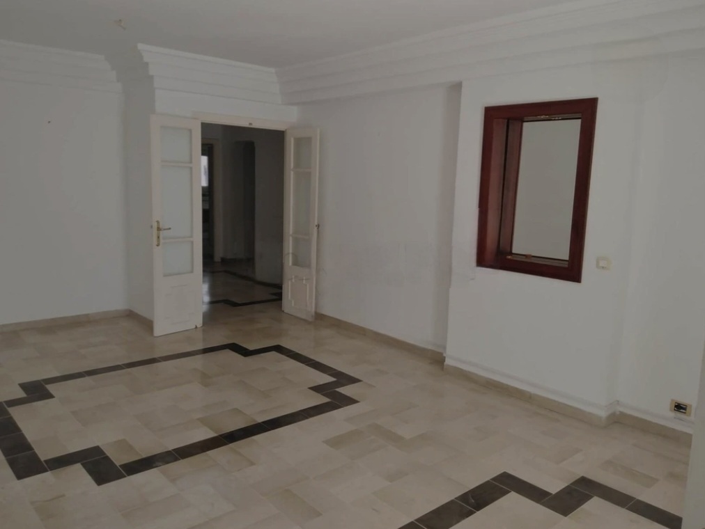 Ariana Ville&nbsp;Cite Ennasr 1&nbsp;Location&nbsp;Appart. 4 pi�ces&nbsp;Appart s plus 4 � ennaser 1