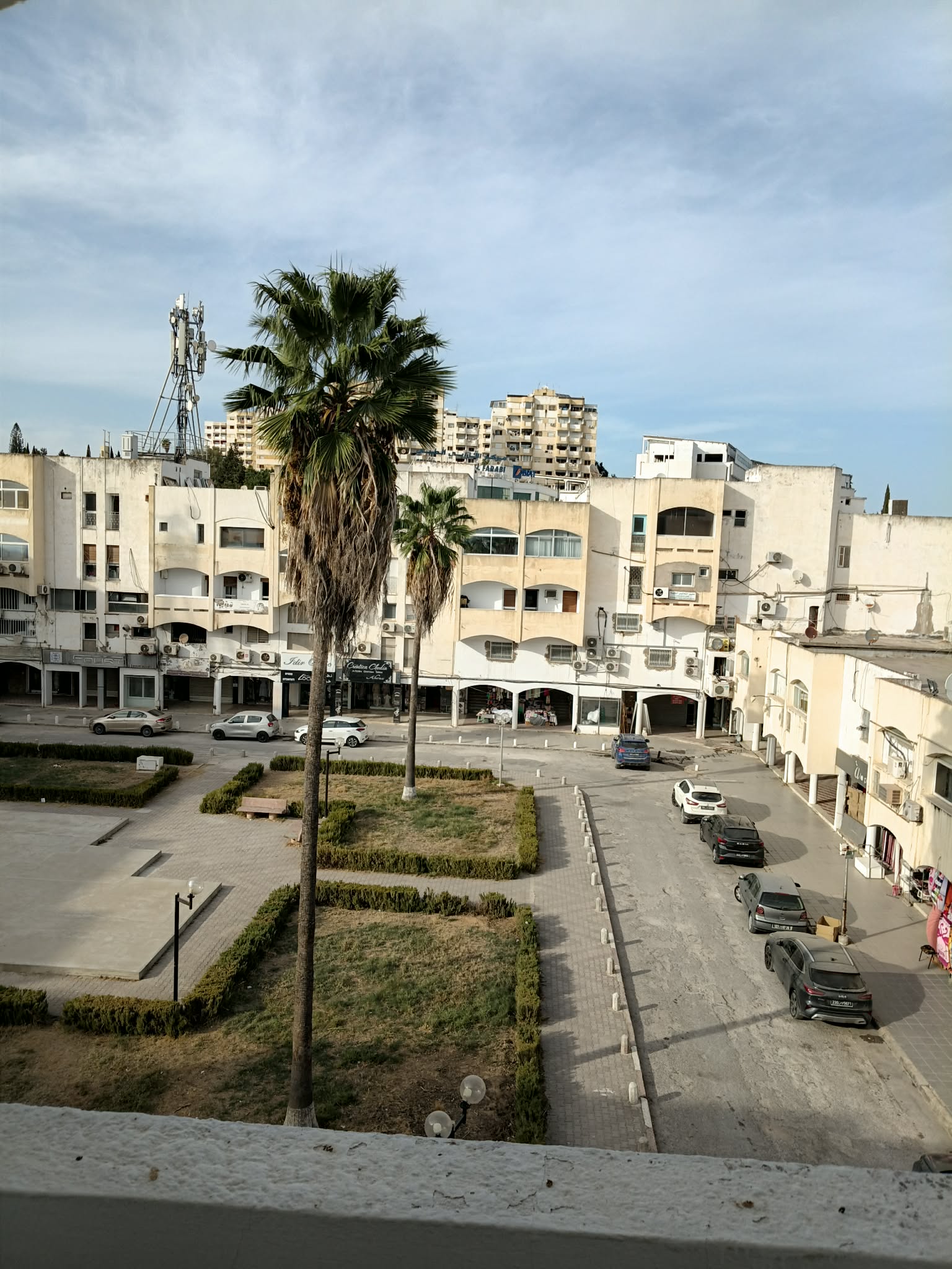 Ariana Ville&nbsp;Cite Jamil&nbsp;Vente&nbsp;Appart. 4 pi�ces&nbsp;Un agr�able appartement