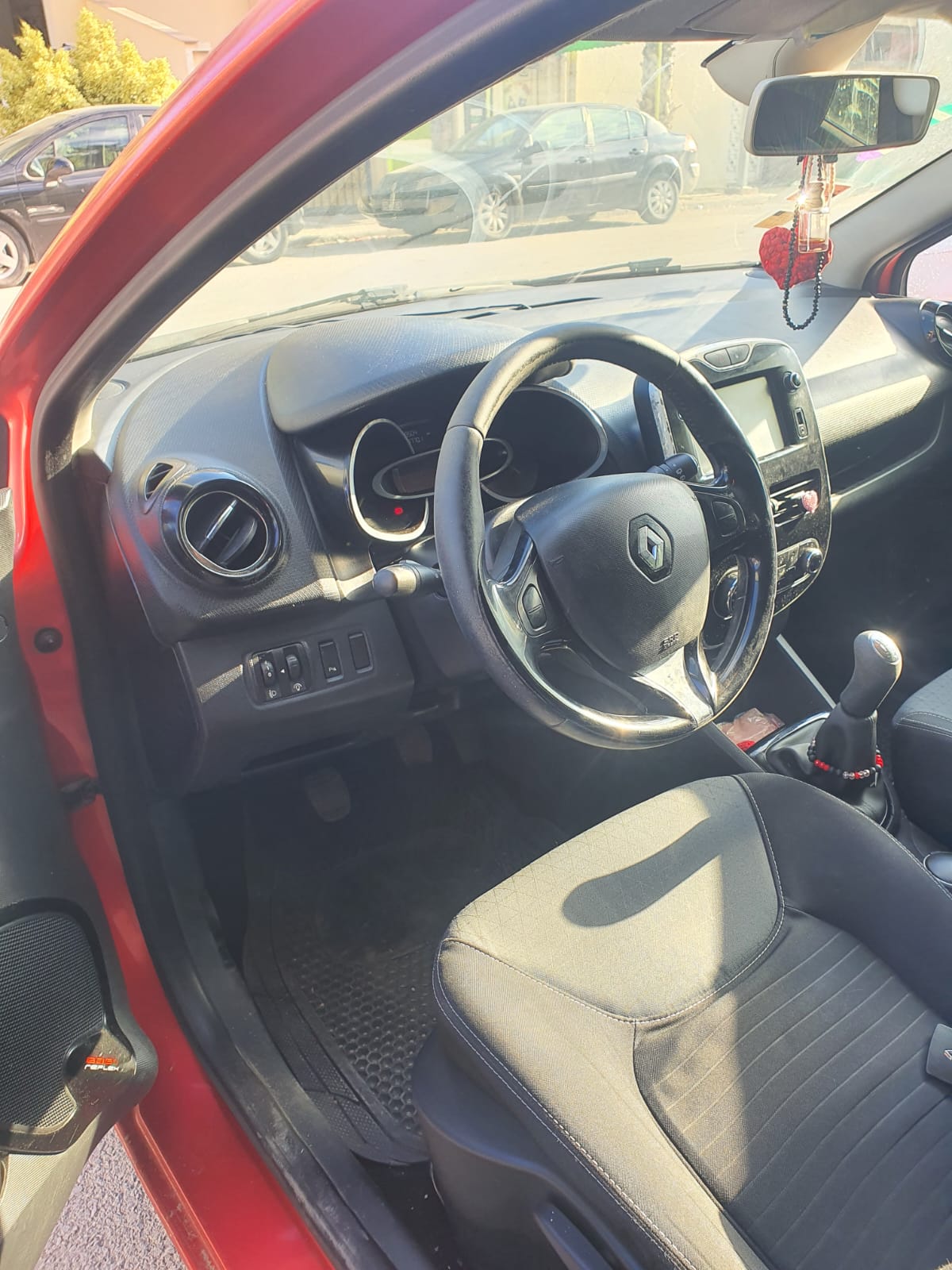 Ben Arous&nbsp;Ben Arous&nbsp;Renault&nbsp;Clio&nbsp;Clio 4 dynamique 5cv