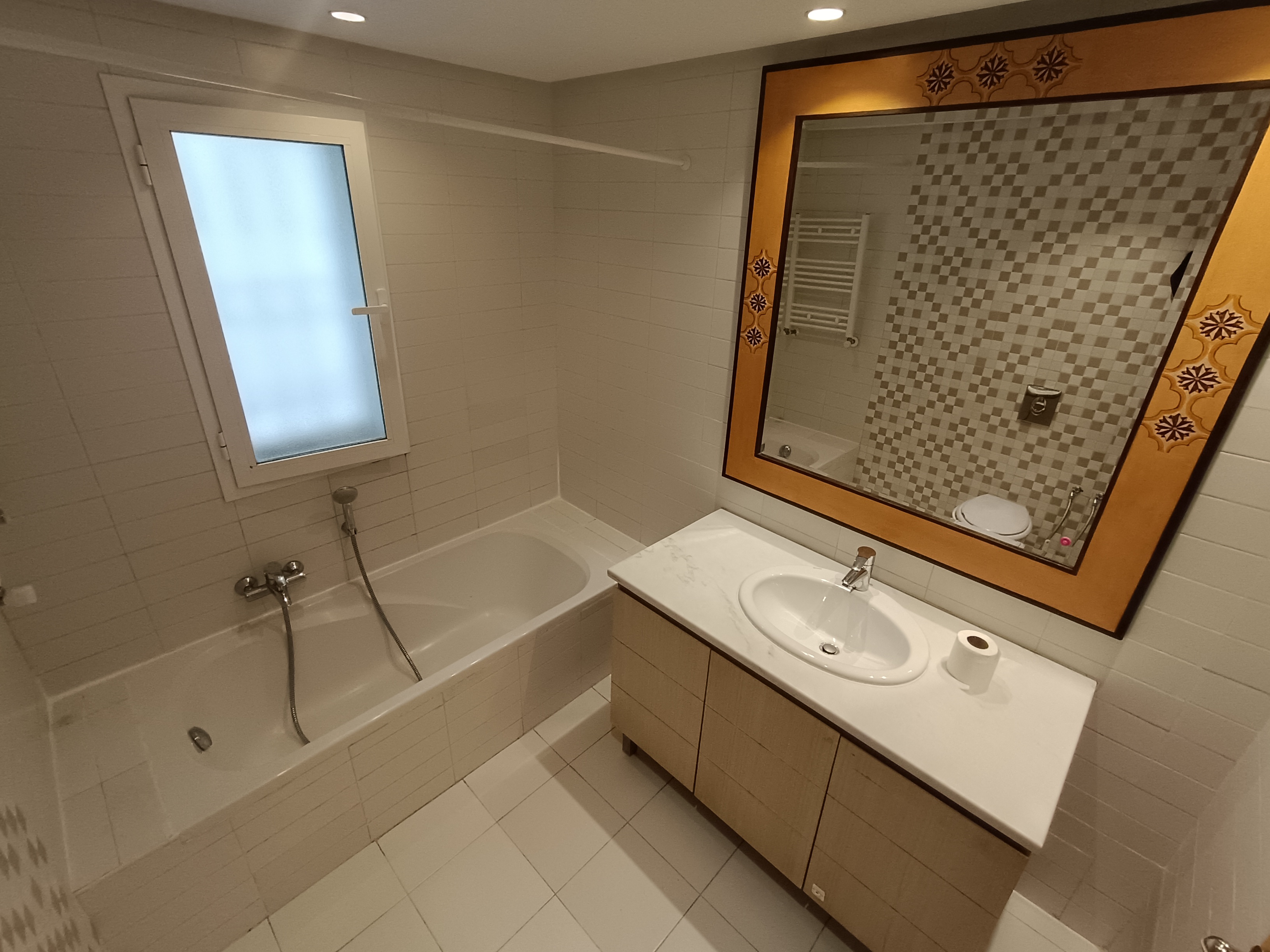 La Marsa&nbsp;Gammart&nbsp;Location&nbsp;Appart. 4 pi�ces&nbsp;Marina gammarth appart s3 ht stg avec jardin