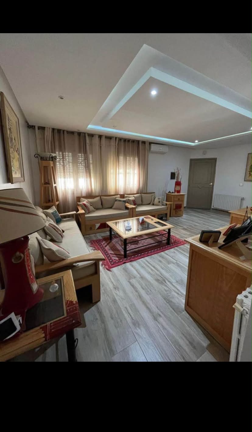 Ain Zaghouan&nbsp;Ain Zaghouan&nbsp;Vente&nbsp;Appart. 4 pi�ces&nbsp;S plus 4 renov� avec suite