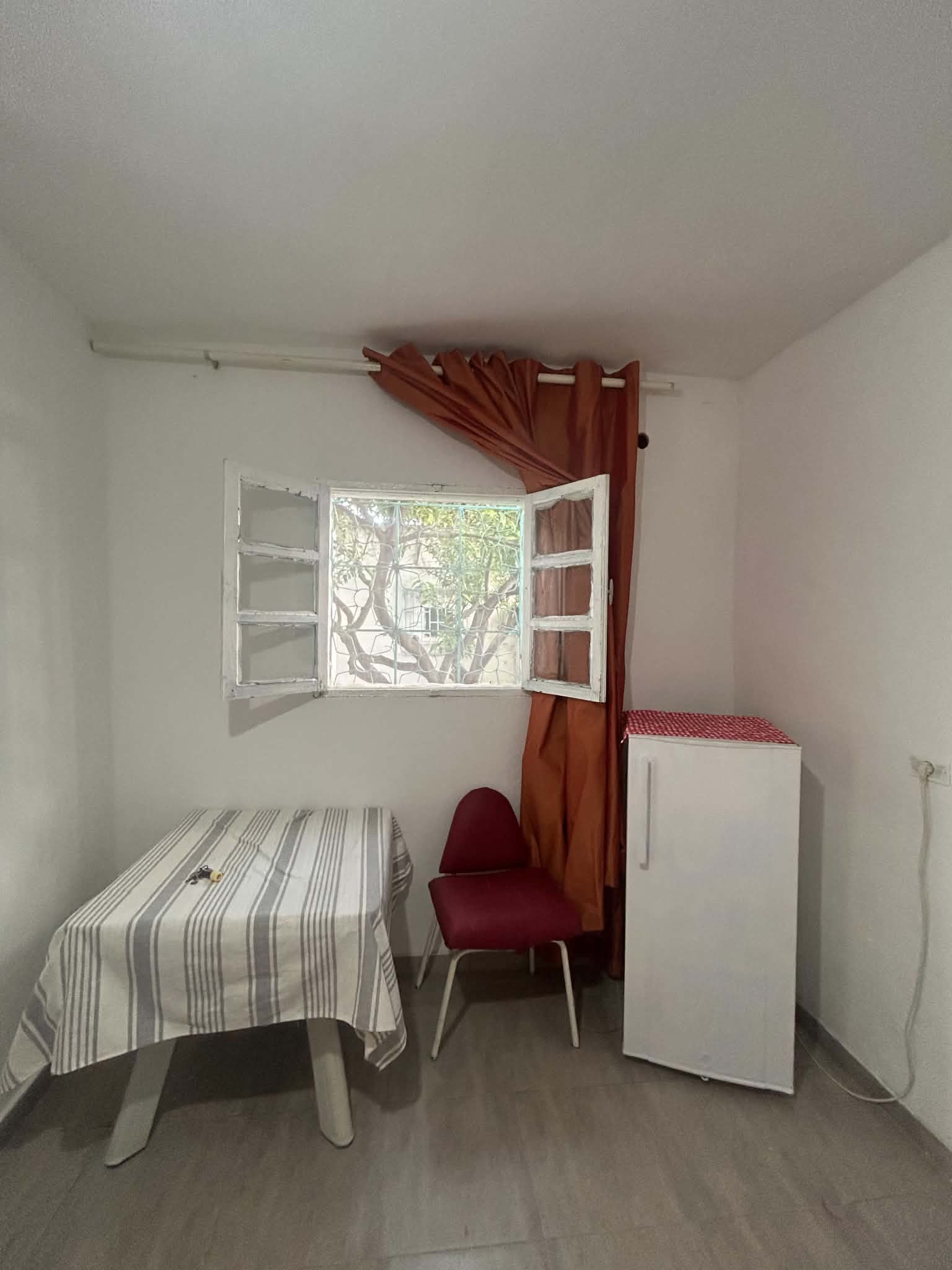 Cite El Khadra&nbsp;Cite Jardins&nbsp;Location&nbsp;Appart. 1 pi�ce&nbsp;Studio meubl� � alain savary